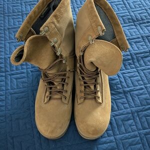 Men's Tan Suede Boots
